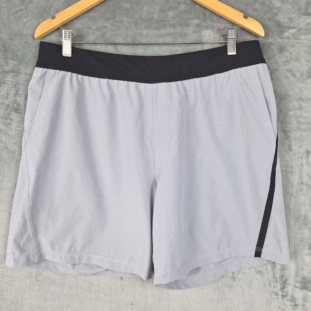 Vuori Shorts Mens Large Gray Draft 6.5 Athletic Performance Running Gym Training